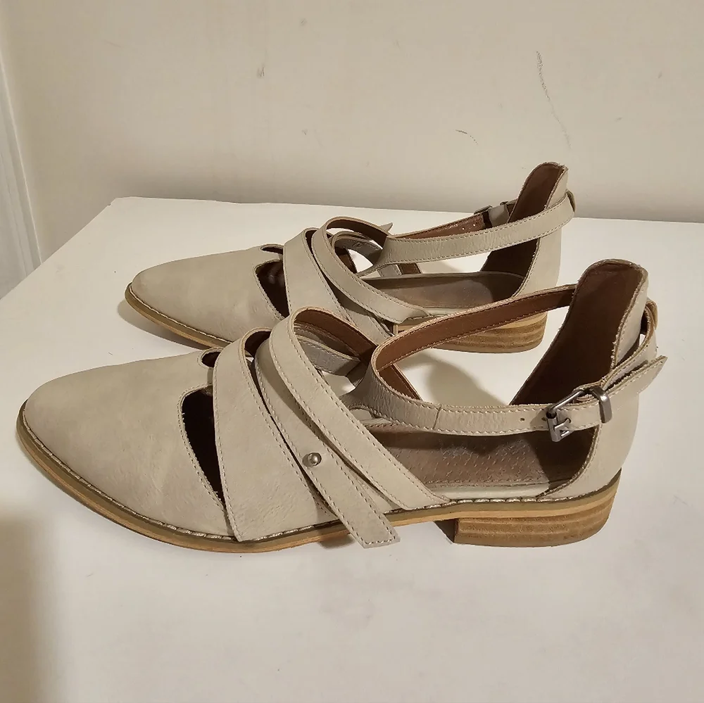 Mi.im Leather Flats Size 7.5